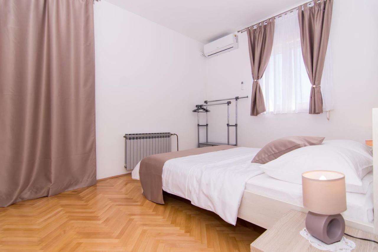Apartmani Mlacic Donji Okrug  Exteriér fotografie