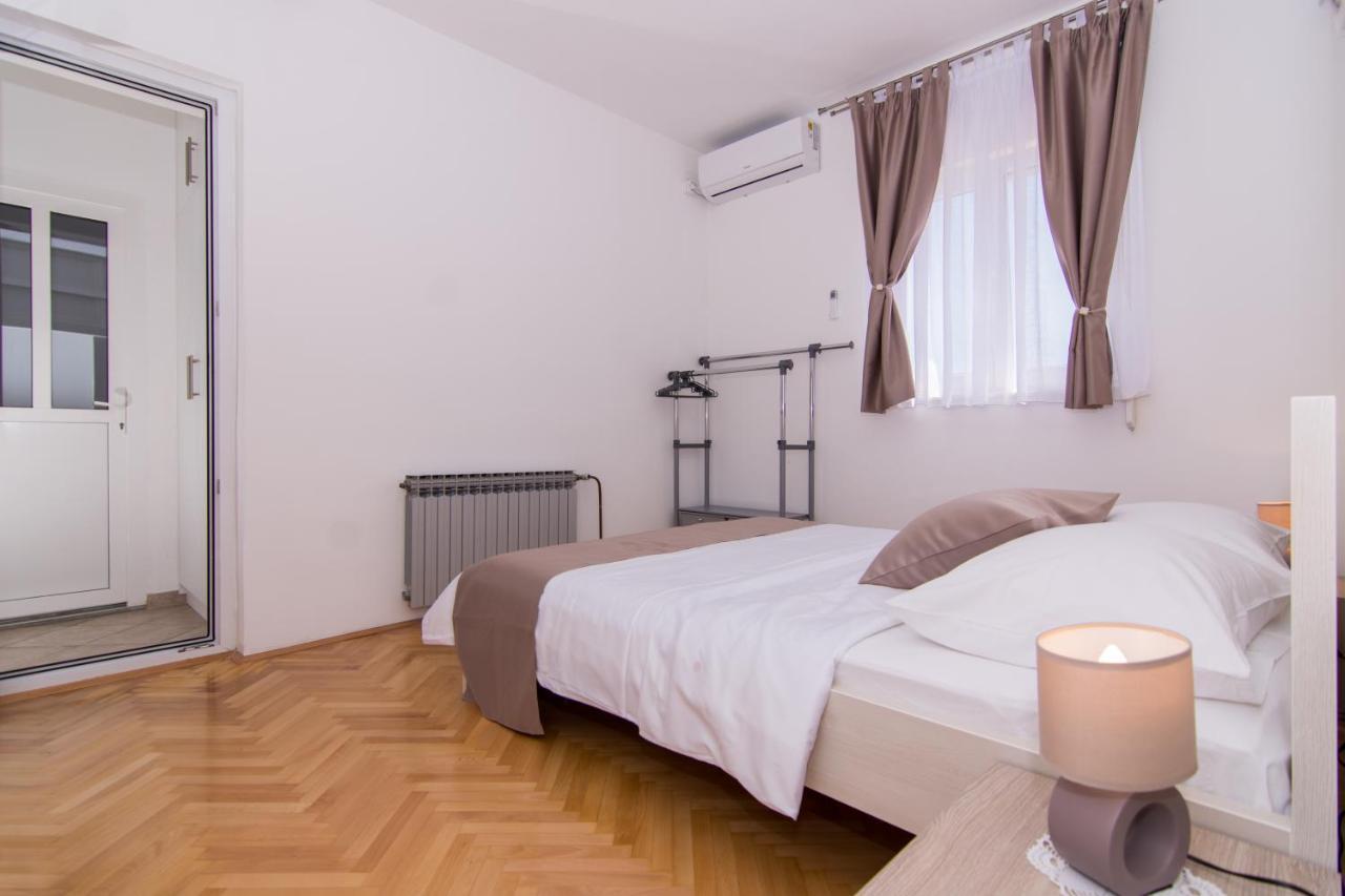 Apartmani Mlacic Donji Okrug  Exteriér fotografie